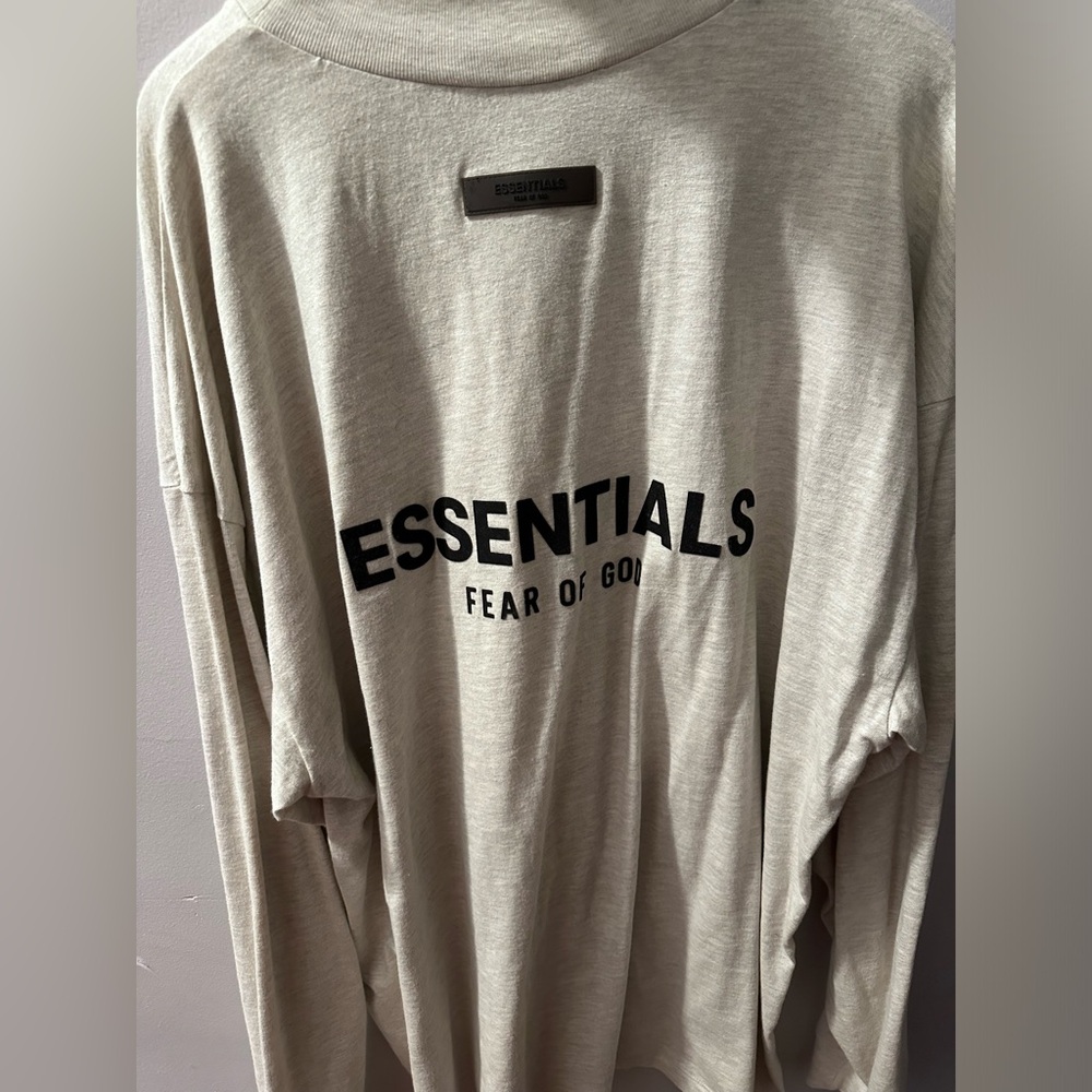 Essential long sleeve shirt